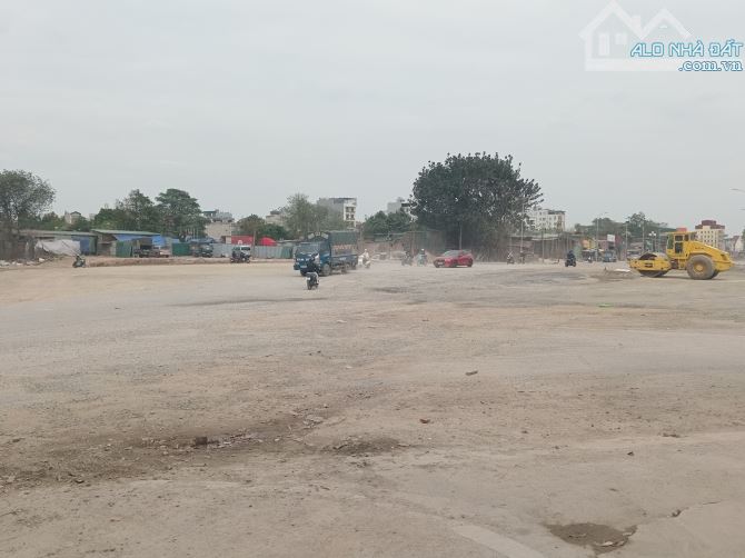 Bán mảnh đất Mặt Phố Tân Mai (Đường Vành đai 2.5 sắp hoàn thành )1170m2, MT 30m, Giá 90 Tỷ - 1