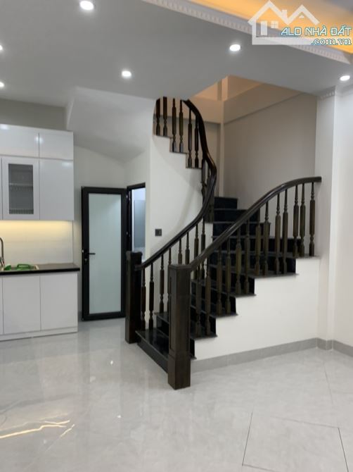 NHÀ MỚI KOONG – SỔ HOA HẬU - CÒN 1 CĂN DUY NHẤT - YÊN HÒA - CẦU GIẤY - 5 TẦNG - NHỈNH 7 TỶ - 1