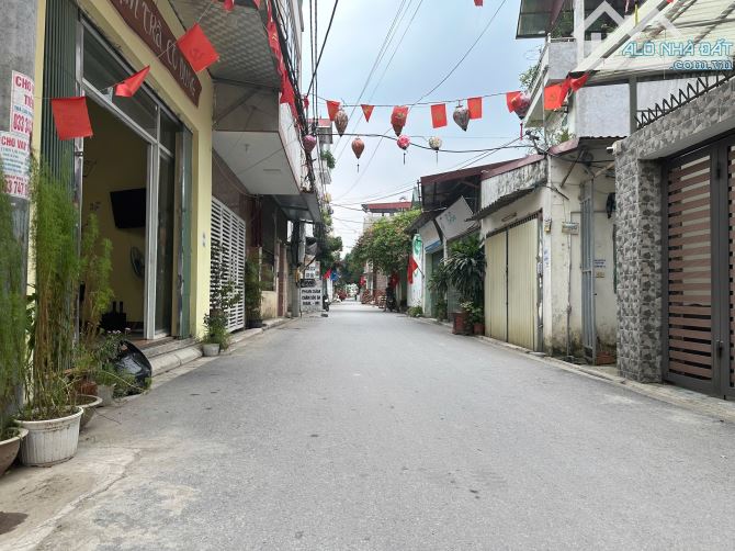 🔥 BÁN GẤP LÔ ĐẤT  SẴN 5 PHÒNG TRỌ – GẦN CẦU THĂNG LONG – DÒNG TIỀN SẴN  💸 📐 Diện tích 1 - 1