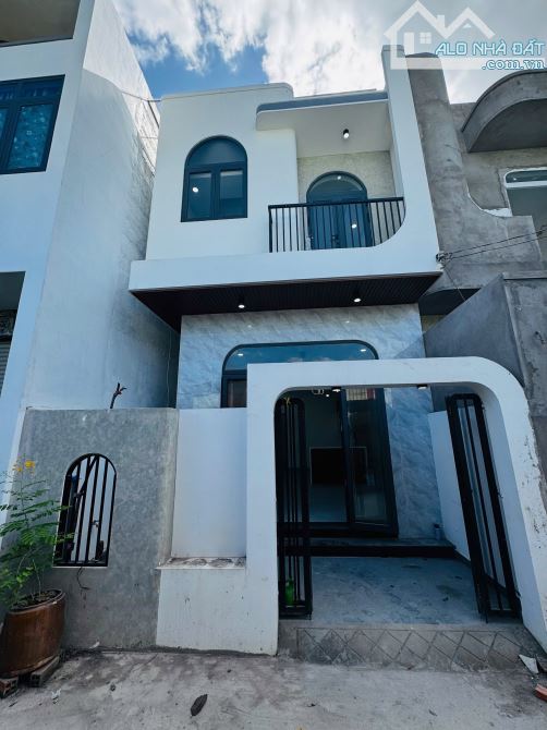 Bán nhà 1 trệt 1 lầu mặt hẻm ô tô cách Đoàn Thi Nghiệp chỉ 30m,Trung An tp Mỹ Tho - 1