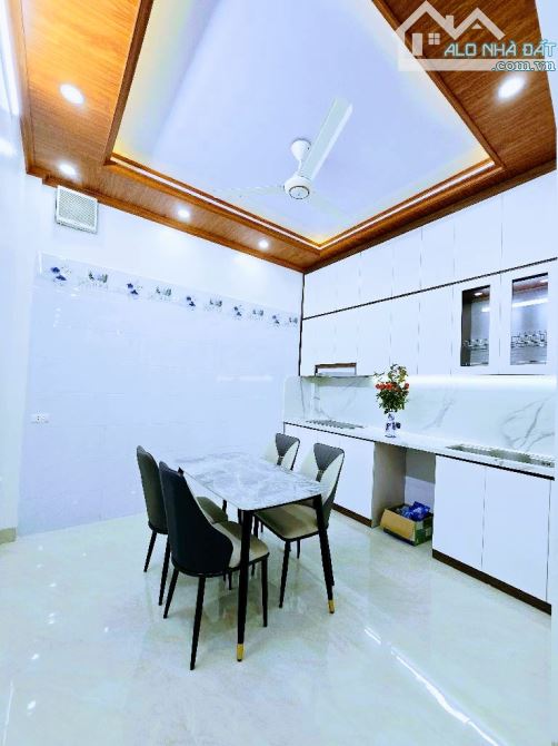 HẠ ĐÌNH- THANH XUÂN- NHÀ ĐẸP DÂN XÂY- 2 THOÁNG TRƯỚC SAU- 10M RA ÔTÔ- FULL 99% NỘI THẤT - 1