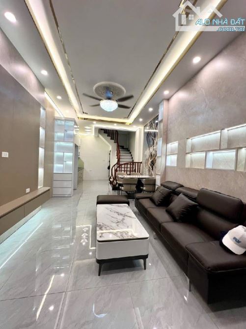 Bán nhà Văn Quán Hà Đông, nhà đẹp như tranh, nội thất xịn sò, 35m2, 6.9 tỷ - 1