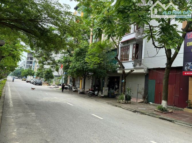 Bán lô đất kinh doanh đắc địa phố Chuyên doanh điện nước Bình Than, Khả Lễ, tp BN.  ♦️DT 8 - 1