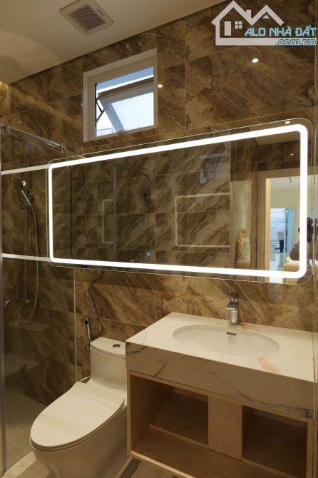 Bán gấp biệt thự Mặt tiền Bùi Tá Hán, Q2 - DT: 8x20m hầm 3 tầng - giá bán 40 tỷ - 1