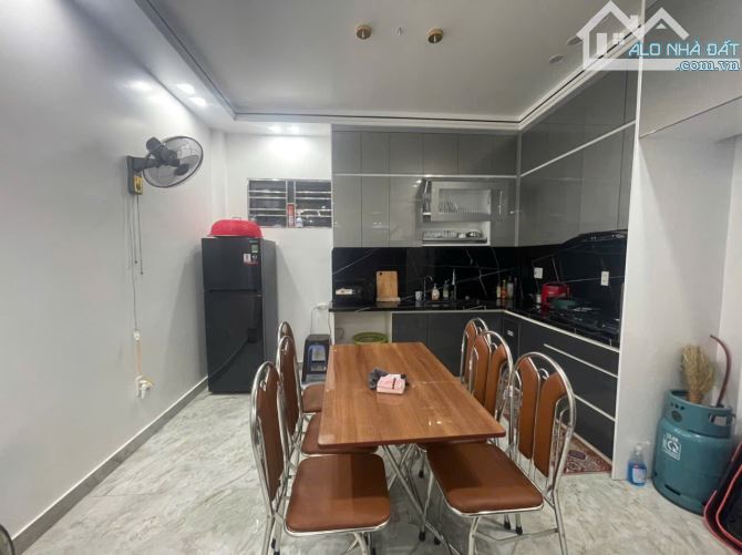P Tuấn... Mở bán căn nhà tại đường Khúc Hạo. Oto đỗ cửa - Nhà xây độc lập, 4 tầng kiên cố - 1