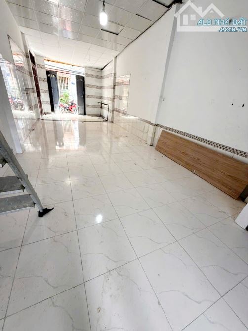 Nhà 4x15m Trống Suốt Đường Đông Bắc P.Tân Chánh Hiệp Quận 12 Giá 5tr/th - 1