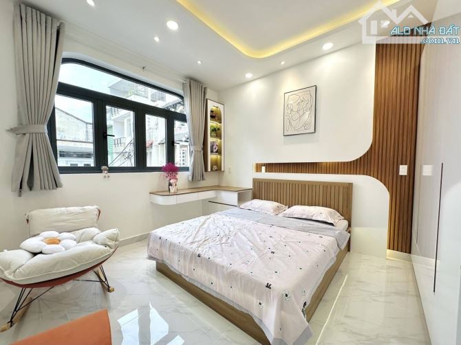 OTO ĐỖ CỬA, Hàng Xóm AeonMall phố Bát Khối, Long Biên 34m2 x 5Tầng NHỈNH 7TỶ - 1
