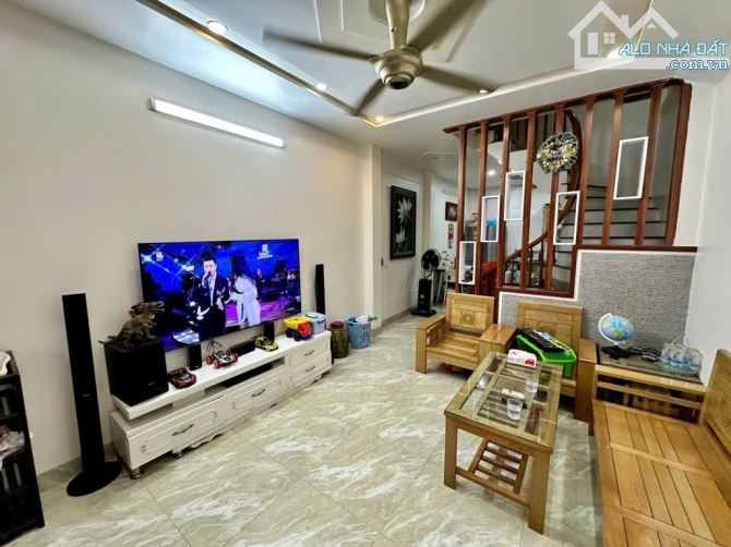 BÁN NHÀ MỸ ĐÌNH – VỊ TRÍ ĐẸP GẦN Ô TÔ – DÂN XÂY - SẴN NỘI THẤT - HƠN 8 TỶ - 1