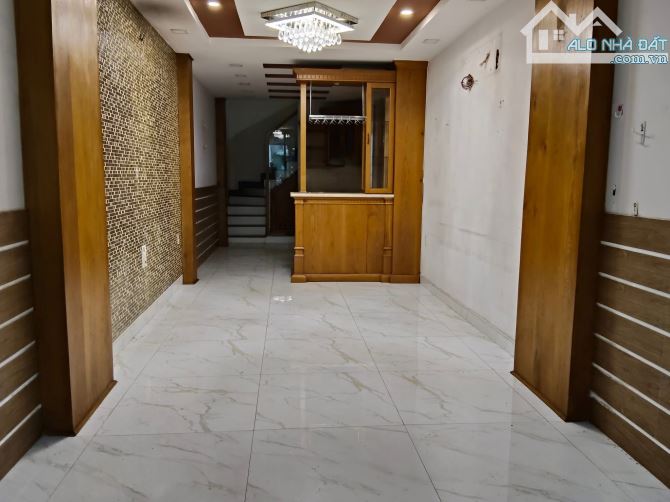 Bán nhà đẹp 5 tầng 3 Tháng 2, Hẻm xe tải tránh sau lưng Satramart Giá 11 tỷ TL - 1