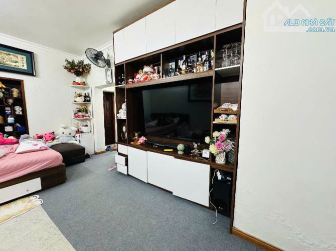 BÁN NHÀ MỸ ĐÌNH - DÂN XÂY FULL NỘI THẤT - VỊ TRÍ ĐẸP GẦN Ô TÔ - DT 40M2, 5 TẦNG, HƠN 8 TỶ - 1