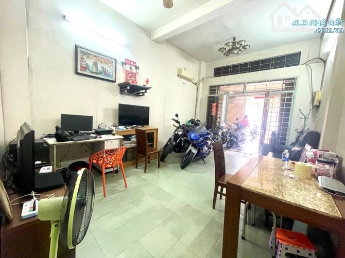 NGỘP BANK - MẶT TIỀN KHUÔNG VIỆT - 4 TẦNG BTCT - 4x17,2 - 5PN - GIÁ 11.X TỶ - 1