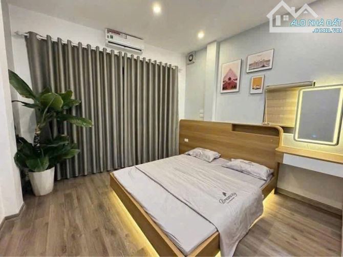 SIÊU PHẨM - NHÀ XÂY MỚI - TRUNG TÂM HỮU HÒA - FULL NỘI THẤT. DT 30/55M - 5T- HƠN 4 TỶ - 1