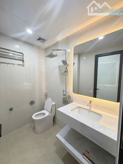 Bán nhà phố Hoàng Cầu 45m2 * 5 tầng thang máy , full nội thất, sđcc,  TC 14, x tỷ. - 1