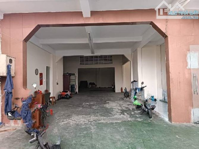 TÂN PHÚ - NHÀ XƯỞNG HẺM XE TẢI ĐƯỜNG LŨY BÁN BÍCH, DT 820 M2 (33x25) NỞ HẬU GIÁ 59 TỶ. - 1
