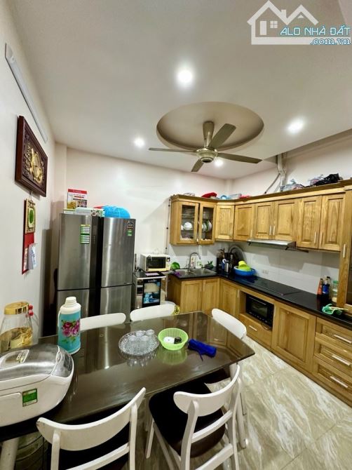 Nhà đẹp Mỹ Đình phân lô , ô tô đỗ cổng , kd 36m x 5T MT 3,5m giá bán 8,25 tỷ - 1