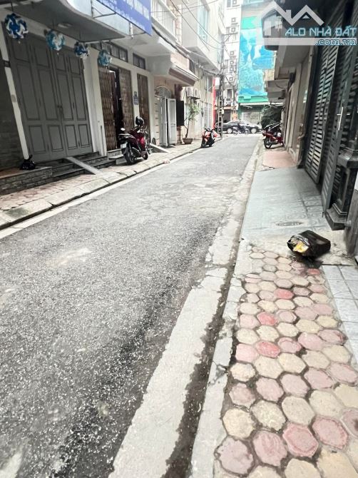 NHỈNH 15 TỶ NHÀ PHÂN LÔ, Ô TÔ HOÀNG QUỐC VIỆT, CẦU GIẤY, DIỆN TÍCH 41M, 4 TẦNG, MT 4.1M - 1