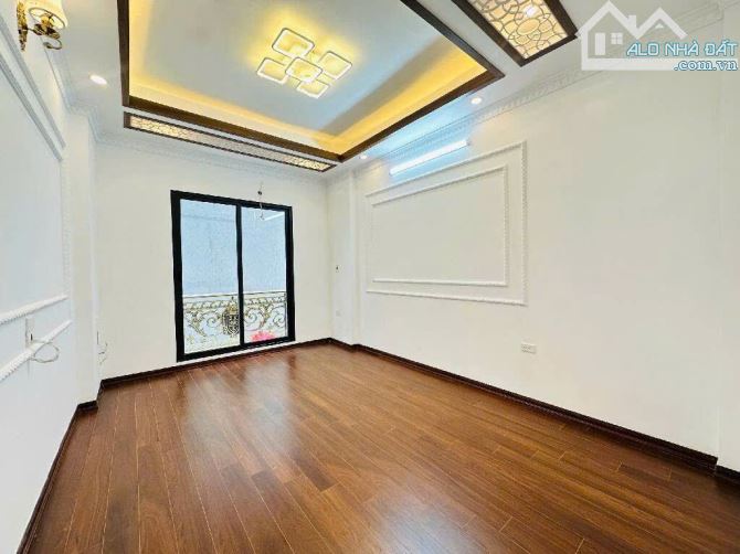 Bán nhà Kim Mã, ngõ thông, gần phố, nhà mới đẹp ở ngay, 35m2, 5 tầng, gía 8 tỷ - 1