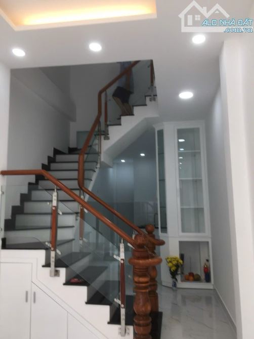 HẠ GIÁ BÁN NHANH NHÀ MỚI XÂY HXH NGUYỄN TRỌNG TUYỂN PN CN 41m2 - 4PN - 1