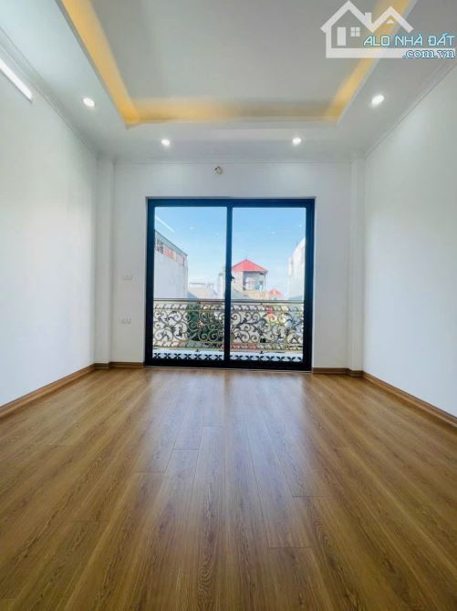 Bán Nhà TĐC Lạc Thị, 40m x 5 Tầng Mới Đẹp, Vỉa Hè, Ô tô Tránh, Ngay Dự Án Ga, Vành Đai 3.5 - 1