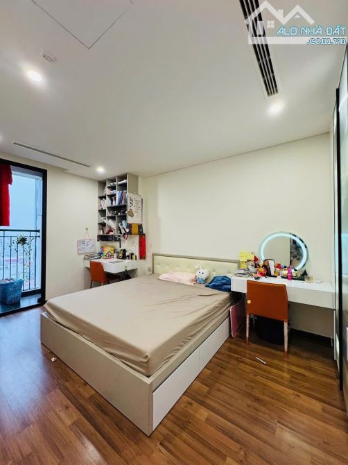 Bán CCCH 2PN-2WC 85m2  Mipec Rubik360, Xuân Thủy, hướng mát, view thoáng, sân vườn, từ 9tỷ - 1