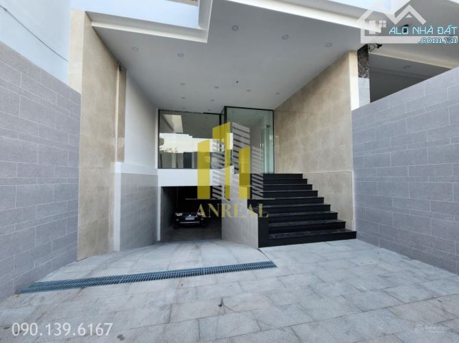 Tòa Văn Phòng Hầm 5 Lầu Sàn Trống 700m2 - Có Thang Máy - 1