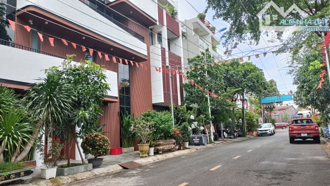 BÁN NHÀ ĐẤT MẶT TIỀN NGANG 5M, GÓC GS10 GS14, BIGC GO, TTHC DĨ AN, ĐÔNG HOÀ CHỈ 7TỶ - 1