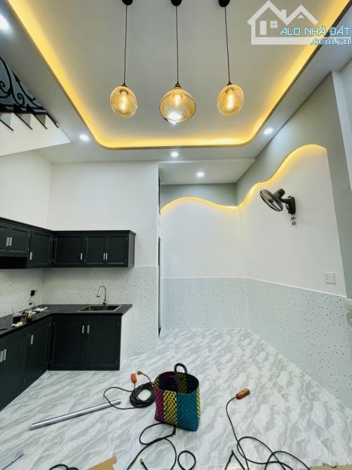 NHÀ MỚI ĐẸP LUNG LINH – HẺM XE HƠI THÔNG – GẦN GÒ XOÀI, LÊ VĂN QUỚI - 1