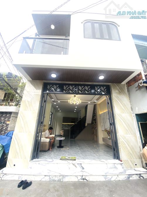 Bán nhà quận 6 - Siêu hot ngang bề thế 4,6m - Lô góc hai mặt thoáng - Xe hơi đổ cửa 5,55 t - 1