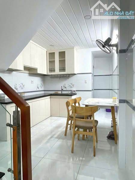 Nhà đẹp 2 tầng ở ngay đường số 59 gò vấp 38m2  nhỉnh 4 tỷ bán nhanh - 1