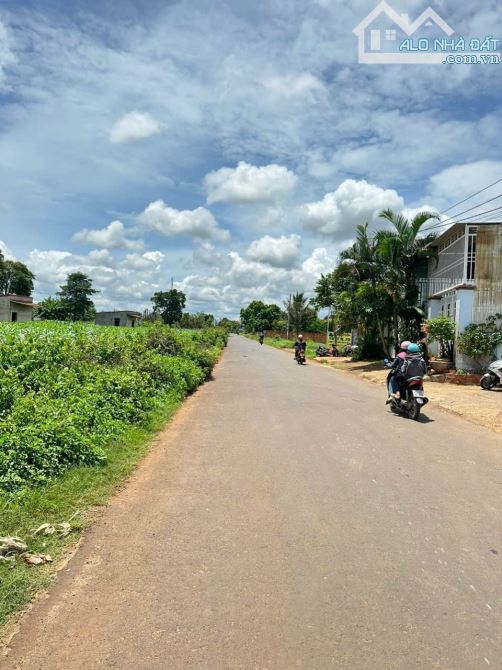 ĐẤT ĐƯỜNG GIẢI PHÓNG THÔN 2 CƯ BUR: 2.79 tỷ - 1