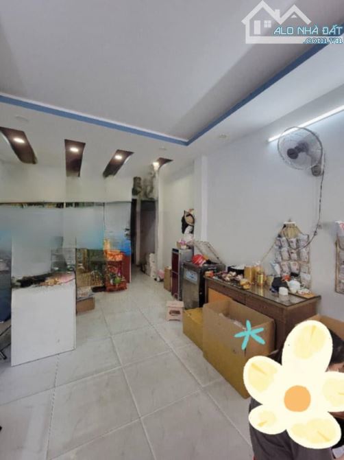BánNhà MT gầnChợ TânSơnNhất, Phường3 GòVấp, 65m 3tầng, 11Tỷx, Sổ Chuẩn - 1