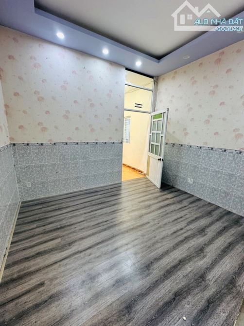 MẶT TIỀ.N NỘI BỘ TÊ.N LỬ.A - AEON MAIL - KINH DOAN.H - ( 4X19M ) - 1