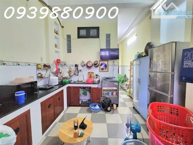 Nhà 3 tầng - Hẻm 4m trước sau - 73m2 - 8,45 Tỷ - 1
