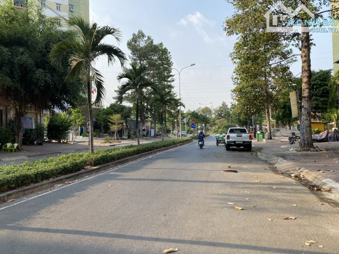 Bán nhà An Phú mặt đường Nguyễn Quý Đức gần Siêu thị Metro Quận 2 cũ (100m2) 32 tỷ - 12