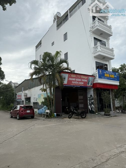 Bán Nhà 5Tầng- 90m2 - tại Trung Tâm Thị Trấn Tân An, Yên Dũng, Bắc Giang, Giá 5,9 tỷ - 2