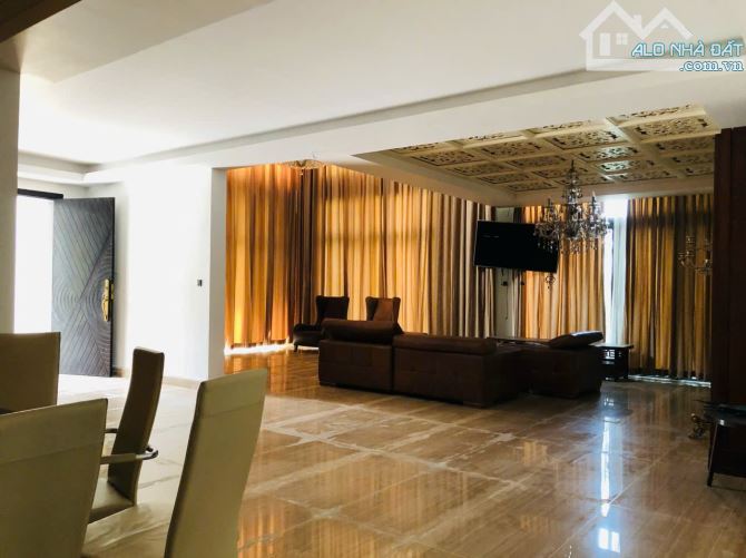 Biệt Thự Ngay Xuân Thủy, Quận 2, 10x20 - Hầm 4 tầng, chỉ 77 tỷ duy nhất - 2