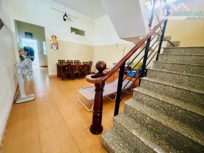 Cần Bán Nhà 1 Trệt 2 Lầu Hẻm Oto Trần Đồng 89M2 (4.5x19.7) - Giá: 7Tỷ400Triệu ( có bớt ) - 2