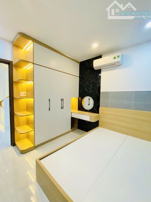 Bán Nhà TT Nhà Bè - Full Nội Thất - HXH - Gần Mặt Tiền Đường Chính - 2