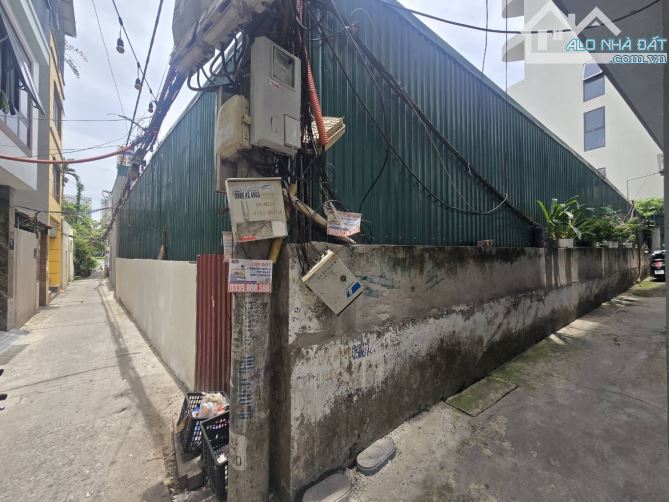 Bán đất mặt Phố Hồng Tiến 305m,mt17m - Vỉa hè 5m,mặt đường 40m - Lô góc 3 thoáng siêu Vip - 2