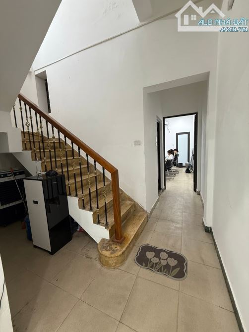Nhà đẹp 5 tầng, 90m, ở sướng, kinh doanh đỉnh cao, ô tô chánh, Trung Kính - 2