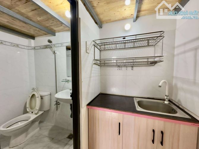 Bán nhà CHDV mặt tiền - Dương Quảng Hàm P6 Gò vấp - 107M2 - 4 Tầng , 4 Phòng - 18,9 tỷ TL - 2