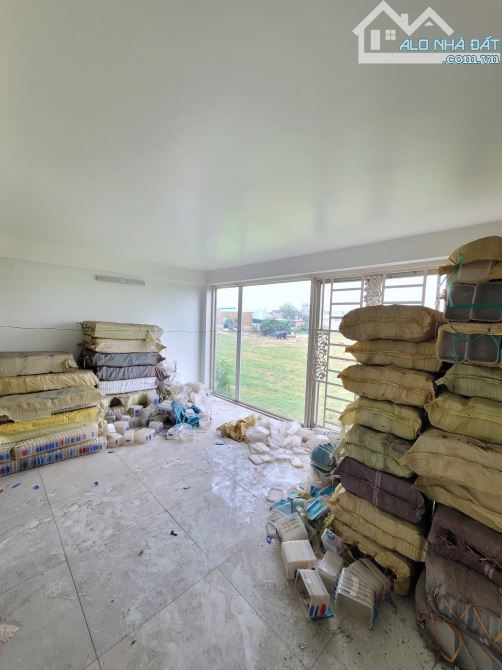 3ty350 70,5m2 nhà 1 trệt 2 lầu 1 lửng quá rẻ cách đường Lê Thị Trung 50m p.Bình Chuẩn - 2