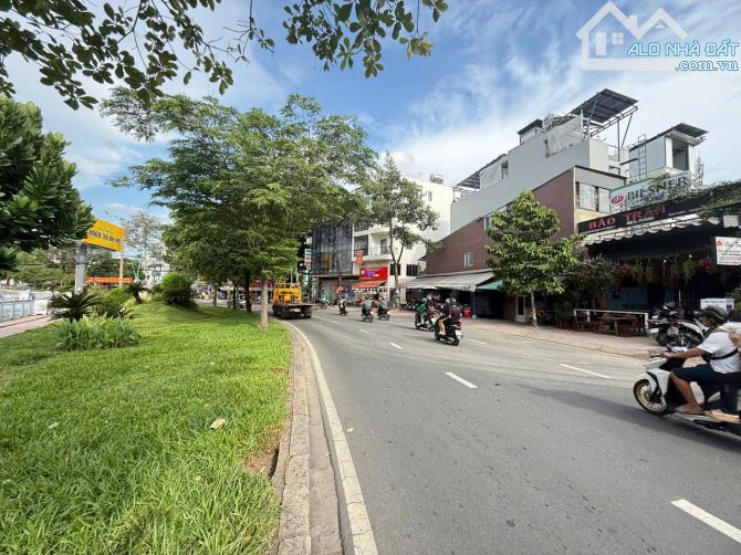 Chuyển Nhượng Dự Án Building 11.000m² - Quận 3 - 21m*45m - CTXD: 2Hầm 16Tầng -Gía: 320Tỷ - 2