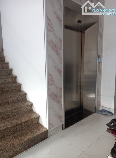 Nhà Bát Khối, sát cầu Vĩnh Tuy 95X7T, TM, ô tô tránh, Dòng tiền 600tr/năm chỉ 16.8 tỷ. - 2