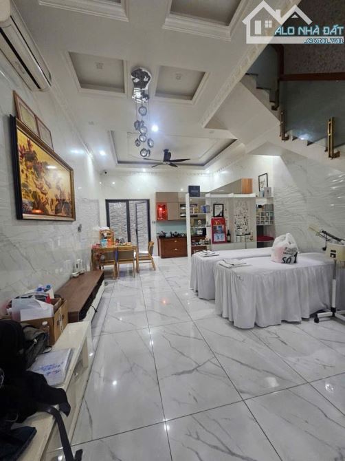 Nhà mặt tiền 12m, nội bộ khu Tên Lửa, view công viên, 5x20m, 4 tầng - giá hot 11.9 tỷ - 2
