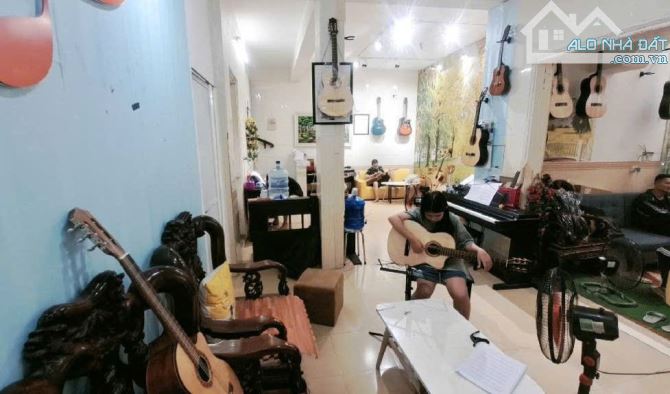 Phân Lô VIP Hoàng Quốc Việ DT105m²-3Tầng-M.Tiền 8.6m, Vỉa Hè KD, 2ÔTô Tránh, Giá 36.5 Tỷ - 2