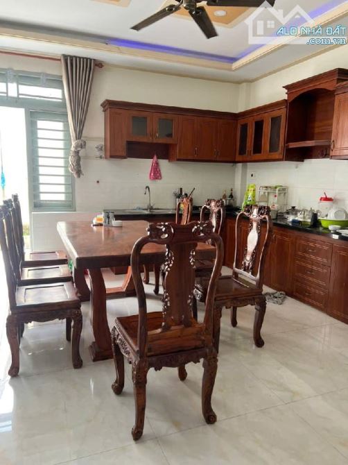 Giảm 200tr - ẻm xe tải thông - Nguyễn Ảnh Thủ - Huỳnh Thị Hai - 100m2 - 4 tầng - Gá 7,2 tỷ - 2