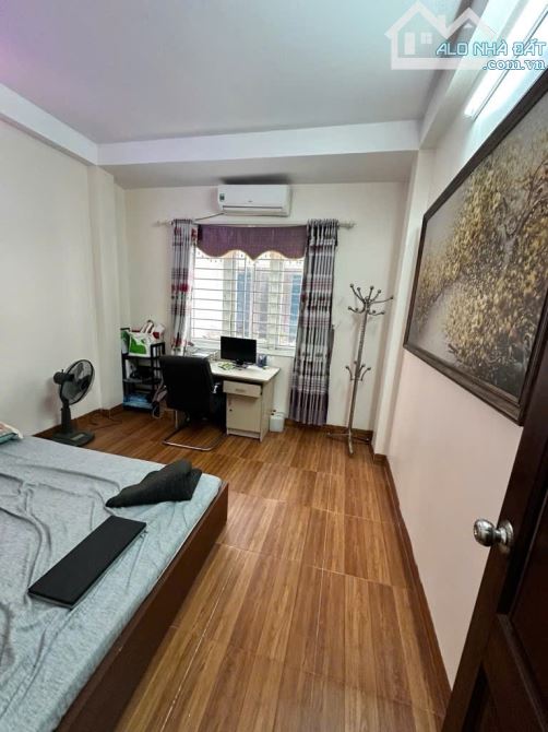 BÁN NHÀ MỸ ĐÌNH – VỊ TRÍ ĐẸP GẦN Ô TÔ – DÂN XÂY - SẴN NỘI THẤT - HƠN 8 TỶ - 2