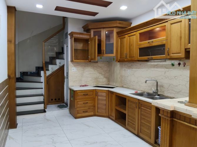 Bán nhà đẹp 5 tầng 3 Tháng 2, Hẻm xe tải tránh sau lưng Satramart Giá 11 tỷ TL - 2