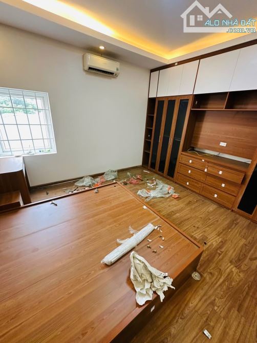 🔥NHÀ ĐẸP Ở NGAY-2THOÁNG TRƯỚC SAU -ĐẦY ĐỦ CÔNG NĂNG-YÊN TĨNH Ở SƯỚNG-Lạc Long 5T Hơn 10Tỷ - 2